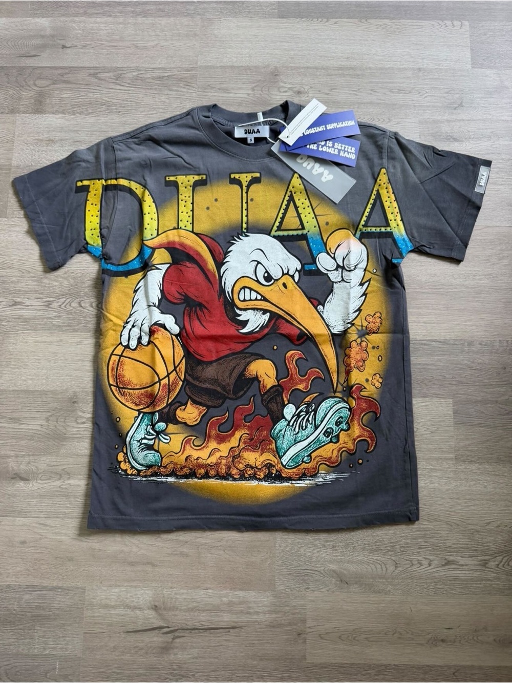 DUAA Men’s Charcoal Graphic Basketball Eagle Tee